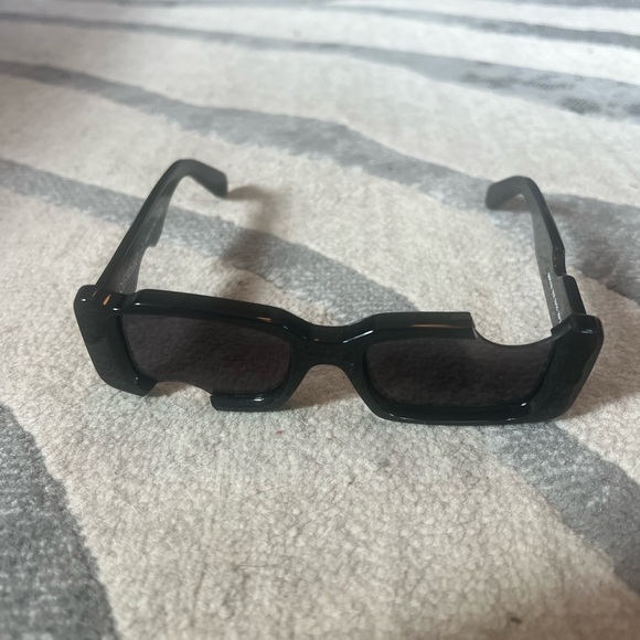 OFF-WHITE sunglasses - Picture 3 of 6